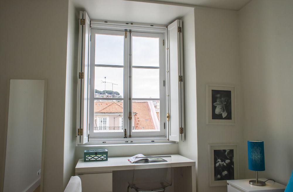 Chiado Superior By Architecture Tote Ser * Lisboa